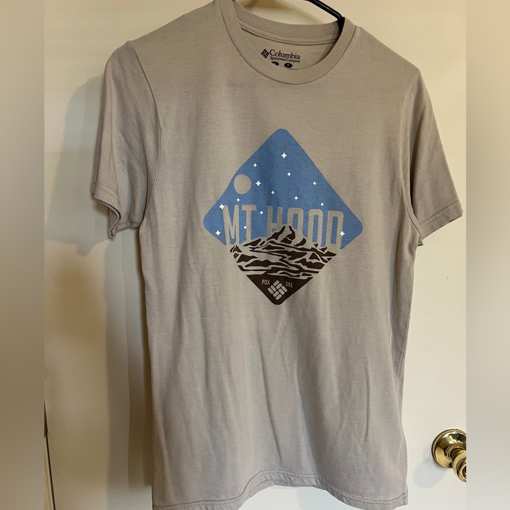 Columbia Gray and Blue Mt Hood Tee Short Sleeve